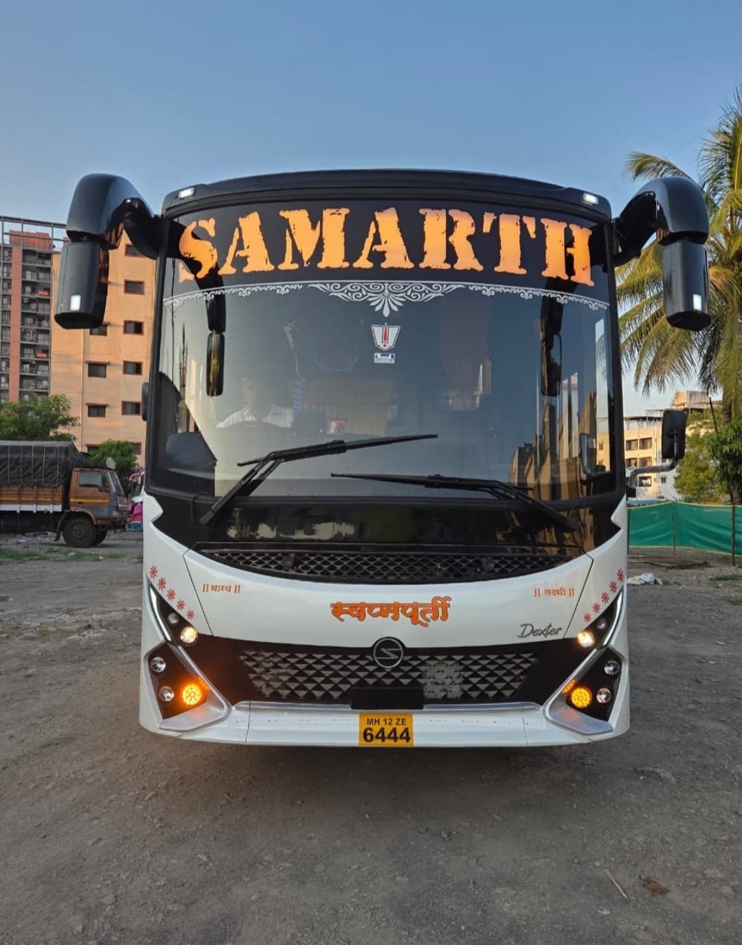 Bus and tempo traveller image