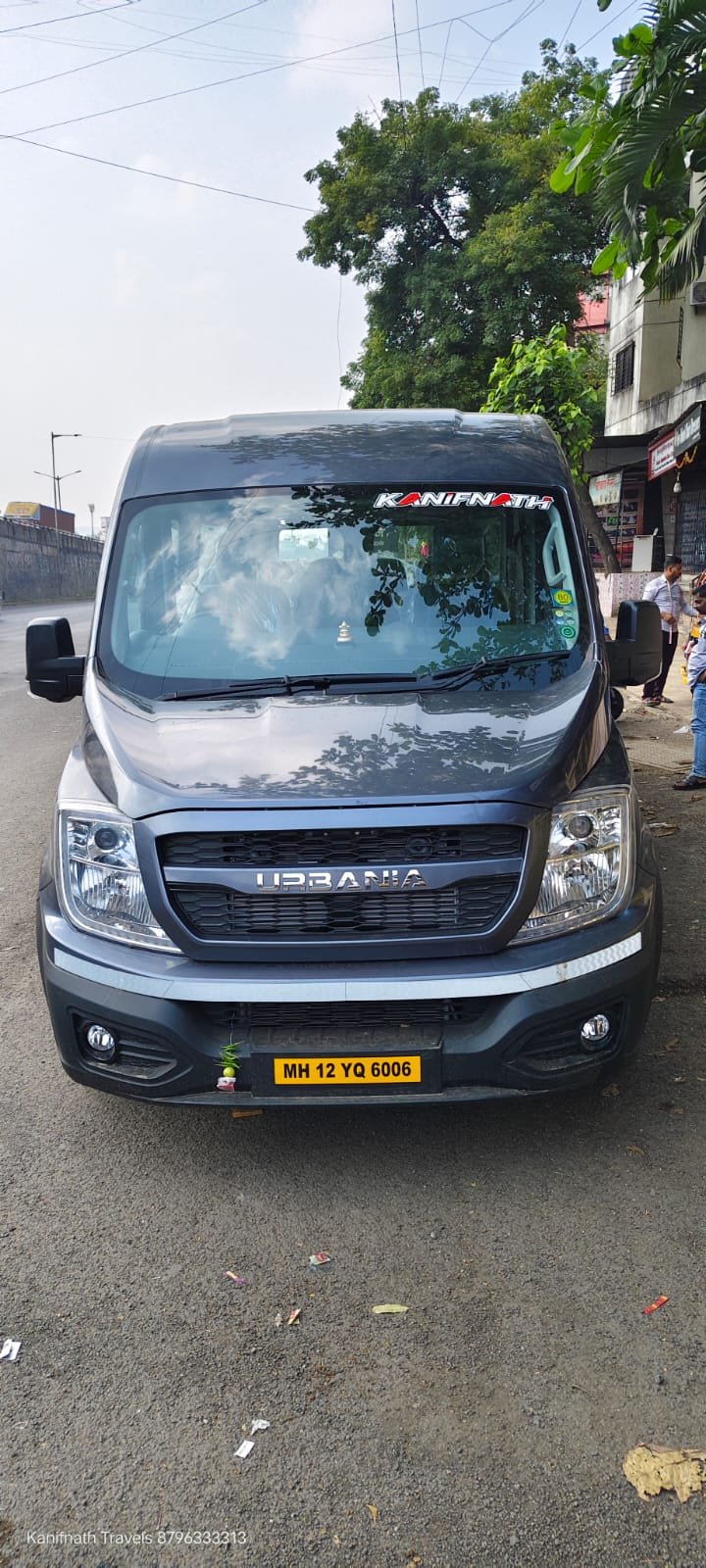 Bus and tempo traveller image