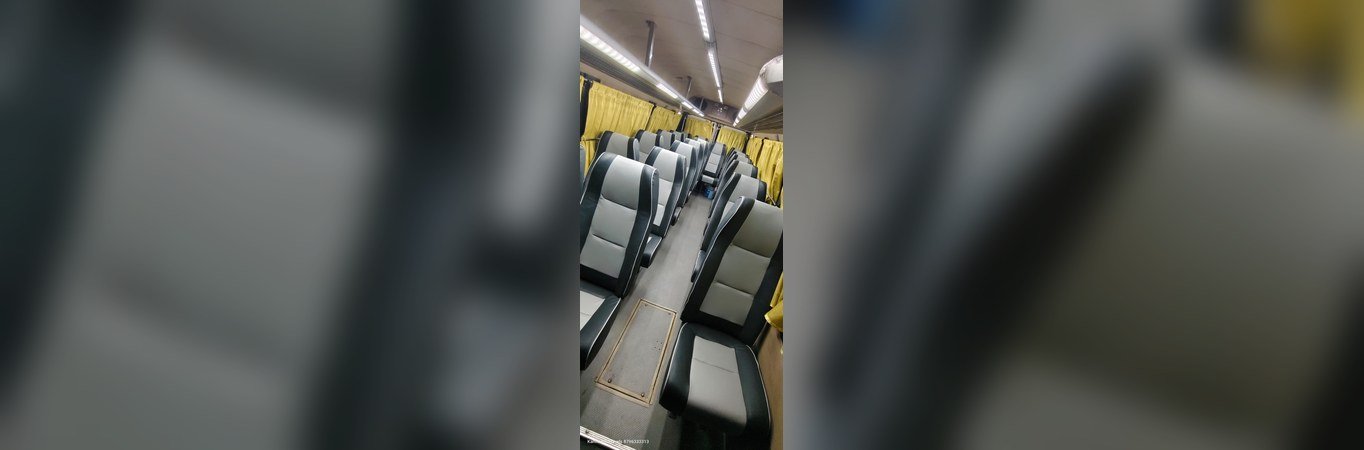 Bus and tempo traveller image