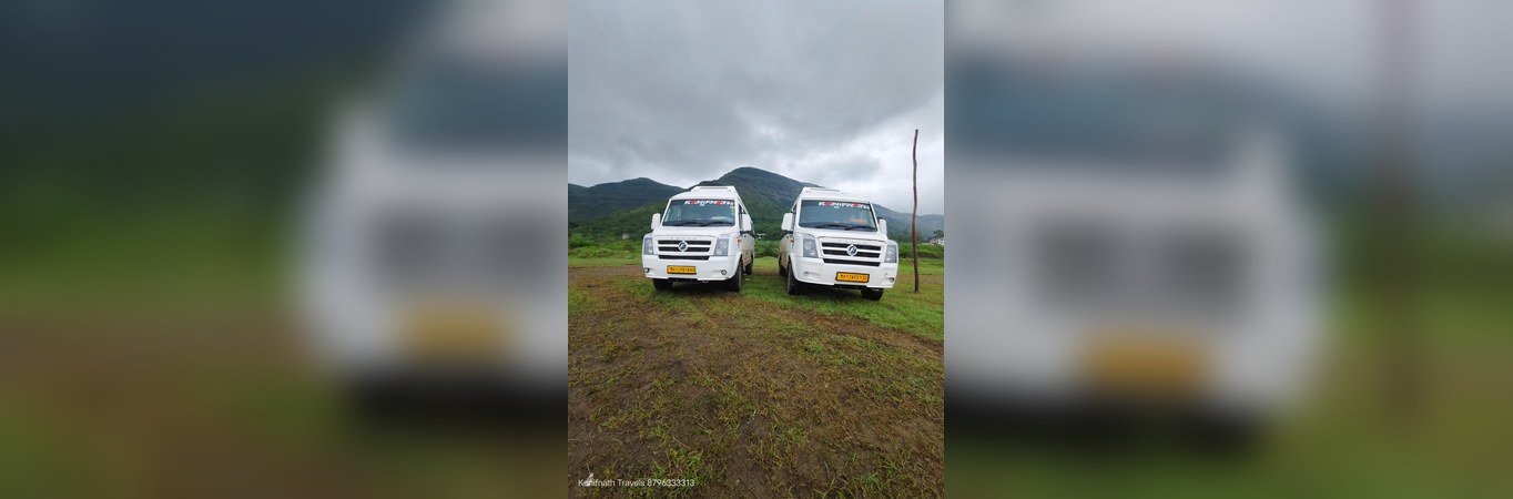 Bus and tempo traveller image