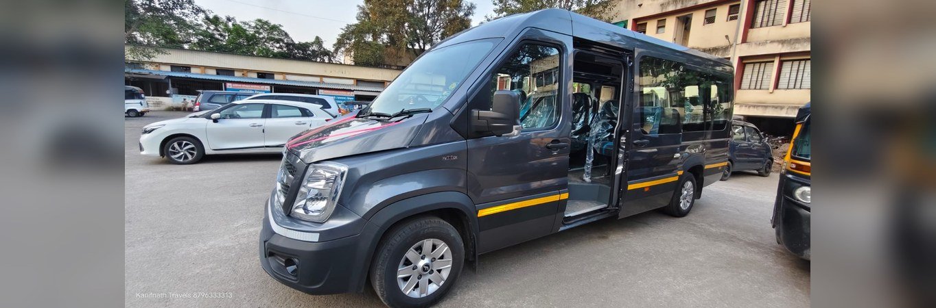 Bus and tempo traveller image