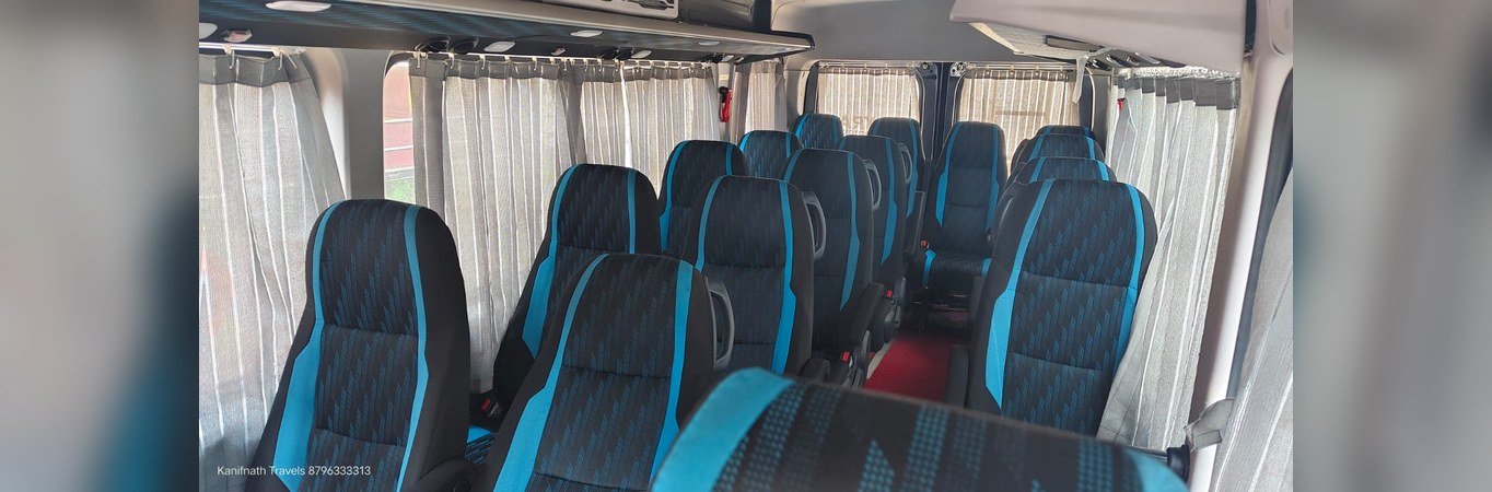 Bus and tempo traveller image